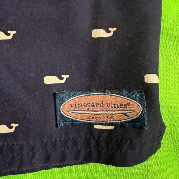 Vineyard Vines Dark Blue Whale Pattern Athletic Shorts - Picture 2 of 5